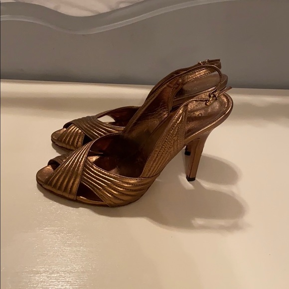 Gucci Shoes - Gucci gold/metallic heels